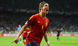 Fernando Torres celebra su gol en la final de la Eurocopa 2012 ante Italia