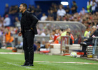 temp. 2015-2016. Atlético de Madrid-FC Barcelona: Simeone dando instrucciones 