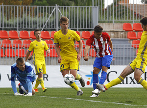 Temporada 2016-2017. Atlético de Madrid Juvenil vs Rostov -  Partido de Youth League. 01_11_2016. Gol de Giovanni 2. 
