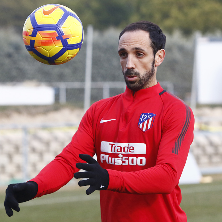 Juanfran recovers from his hamstring injury - Club Atlético de Madrid