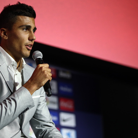 The best moments from Rodrigo's presentation - Club Atlético de Madrid