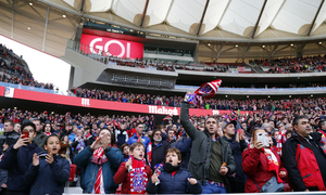 Temporada 17/18. Ambiente en el Wanda metropolitano.2 Afición. Celebración del gol. 