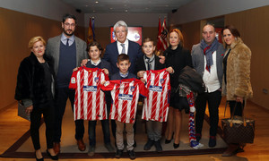 temporada 17/18. Partido en el Wanda Metropolitano ante el Deportivo de la Coruña. Familia de Nacho Barberá