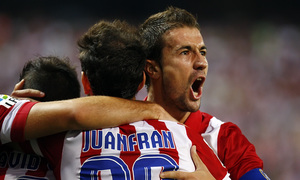 Temporada 13/14. Partido Supercopa. Vicente Calderón. Villa celebrando gol. Gabi gritando gol