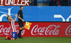 temporada 13/14. Partido Atlético Real Sociedad. Diego celebrando un gol