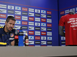 temporada 13/14. rueda de prensa de Simeone en Majadahonda.