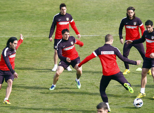 Temporada 12/13. Entrenamiento, rondo de Falcao Raúl García Cebolla Pulido Cisma y Koke durante el entrenamiento en la Ciudad Deportiva de Majadahonda