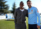 temporada 14/15. Entrenamiento en la ciudad deportiva de Majadahonda. Raúl García saludando a Perea