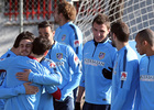 temporada 14/15. Entrenamiento en la ciudad deportiva de Majadahonda. Koke y Juanfran abrazándose durante el entrenamiento