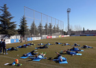 temporada 14/15. Entrenamiento en la ciudad deportiva de Majadahonda. Equipo estirando durante el entrenamiento