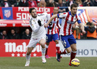 temporada 14/15. Partido Atlético Real Madrid. Gabi controlando un balón durante el partido