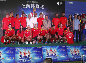 Pretemporada 2015-2016 Visita al Wanda Plaza. 