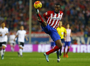 temporada 15/16. Partido Atlético de madrid Valencia. Jackson con el balón durante el partido
