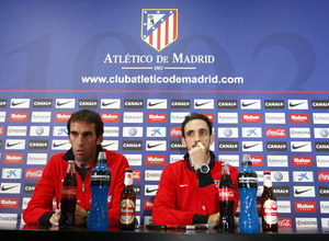 Diego Godín y Juanfran, en rueda de prensa en Majadahonda