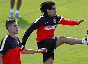 Temporada 12/13. Entrenamiento. Falcao y Aquino durante el entrenamiento en la ciudad deportiva de Majadahonda