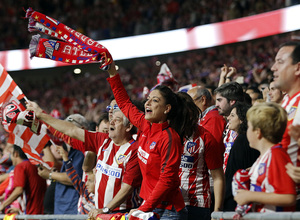 Temp. 17-18 | Atlético de Madrid-Villarreal | Afición celebrando gol 1