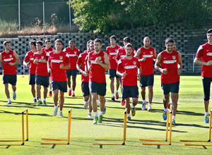 Temporada 13/14. Entrenamiento. Jugadores corriendo durante el entrenamiento en la ciudad deportiva de Majadahonda