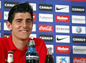 Temporada 13/14. Thibaut Courtois atiende a las medios en la sala de prensa de la Ciudad Deportiva de Majadahonda.