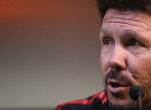 Temp. 17-18 | Rueda de prensa Simeone en Lisboa.