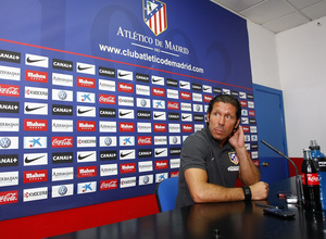 Temporada 13/14. Rueda de prensa de Simeone en el Cerro del Espino