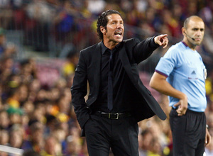 Temporada 2013/2014 FC Barcelona - Atlético de Madrid Simeone dando indicaciones al equipo