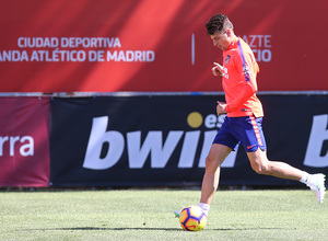 Temporada 18/19. Entrenamiento en la ciudad deportiva Wanda. Arias durante el entrenamiento.