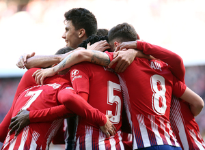 Temporada 2018/19. Piña y celebración del gol en equipo. 