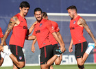 Temporada 19/20. Entrenamiento en la ciudad deportiva Wanda. Koke y Savic realizando ejercicios durante el entrenamiento