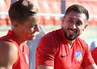 Temporada 19/20. Entrenamiento en la ciudad deportiva Wanda. Herrera y Thomas realizando ejercicios durante el entrenamiento