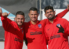 Temporada 19/20. Entrenamiento en la ciudad deportiva Wanda. Koke Vitolo y Costa realizando ejercicios durante el entrenamiento