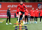 Temporada 19/20. Entrenamiento en la ciudad deportiva Wanda. Saúl realizando ejercicios durante el entrenamiento