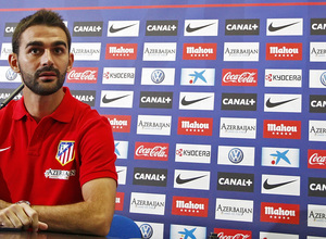 Temporada 13/14. Rueda de prensa de Adrián en el Cerro del Espino