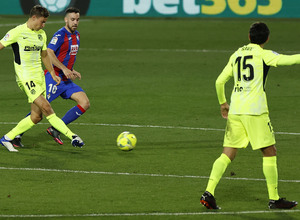 Temporada 20/21 | Eibar - Atleti | Llorente y Savic