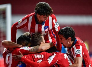 Temp. 2020/21 | Atlético de Madrid - Athletic | Piña celebración 4