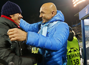 Temporada 13/14. Champions League. Zenit - Atlético de Madrid. Saludo entre Simeone y Spalletti