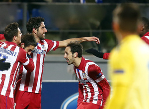 Temporada 13/14. Champions League. Zenit - Atlético de Madrid. Adrián celebrando el gol con Raúl García, Crístian Rdríguez y Juanfran