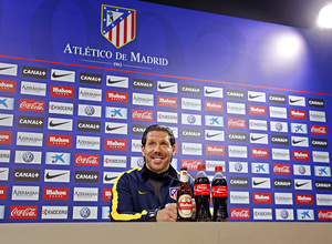 temporada 13/14. rueda de prensa de Simeone en Majadahonda.