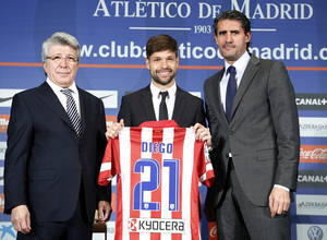 temporada 13/14. Acto. Presentación Diego Ribas en el Estadio Vicente Calderón