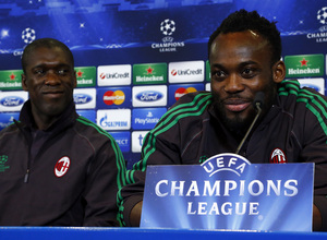 temporada 13/14. rueda de prensa de Seedorf y Essien en el estadio Vicente Calderón. Champions League